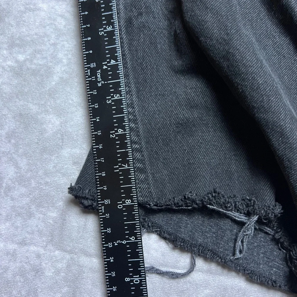 Levi's 550 Cut Off Shorts Mens 32 Black Relaxed Fit Frayed Hem Denim Jorts
